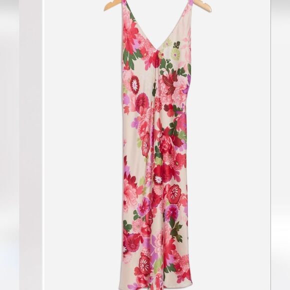 Natori Sofia Matte Satin Night Gown - Picture 4 of 8